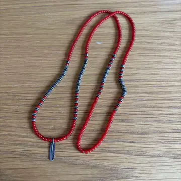 amp 비즈 목걸이