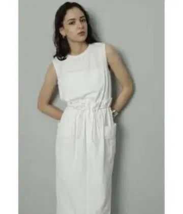 아르페쥬 스토리 플랩 도킹 원피스