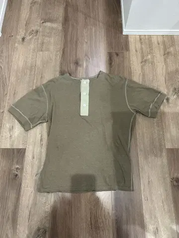 페로우즈 헨리넥 T