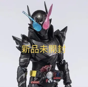 S.H.Figuarts 가면라이더 빌드 래빗 탱크 해저드 폼