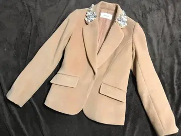 로얄 파티 펄 비쥬 테일러드 재킷 카멜 베이지