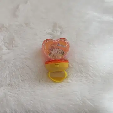 쥬오인 카케루 빛나는 프리즘 스톤풍 반지 라이트