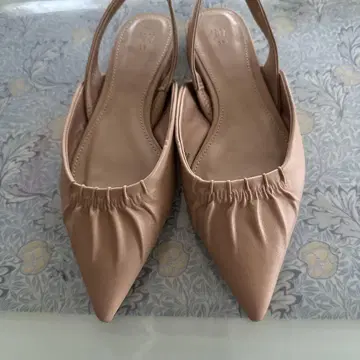 H&M 베이지 스틸레토 샌들 36