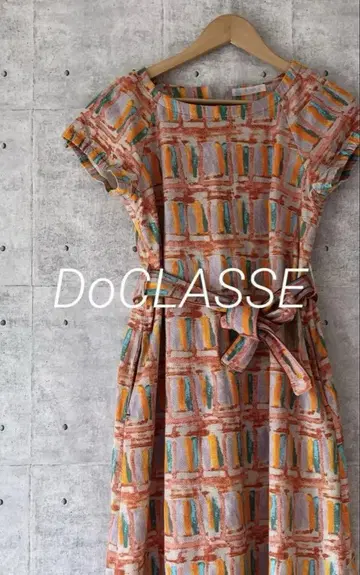 DoCLASSE 반팔 원피스