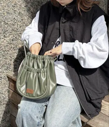 PU 파라코드 개더 미니 숄더백