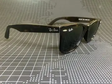 Ray-Ban WAYFARER