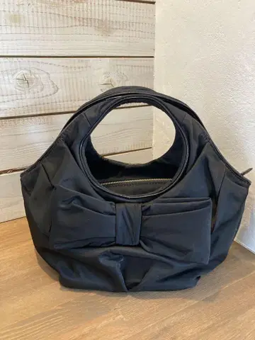 새상품급 katespade 케이트 스페이드 리본 나일론 백 블랙 핸드백