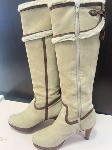 AU BANNISTER 베이지 스웨이드 롱부츠 힐 8cm
