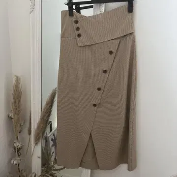 dazzlin 스커트