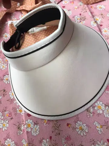 화이트 심플 바이저 사이즈 조절 가능