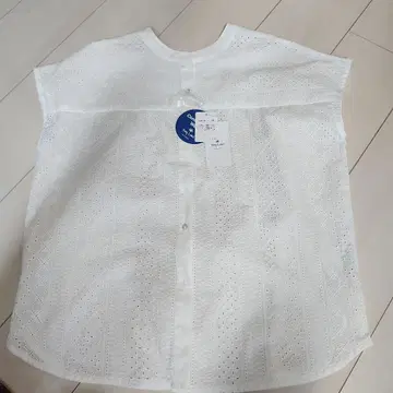 어반 리서치 자수 화이트 슬리브리스 셔츠 새상품