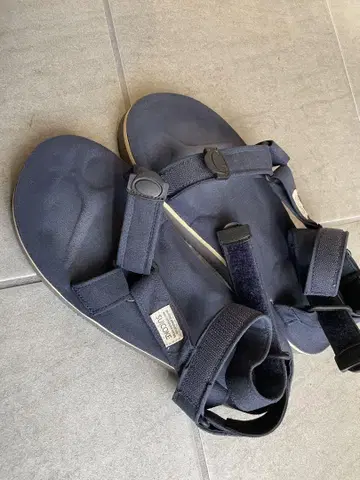 수이코크 네이비 스트랩 샌들 26cm