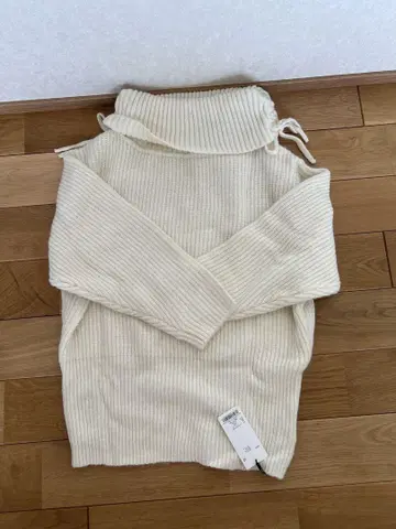 moussy 오프숄 니트