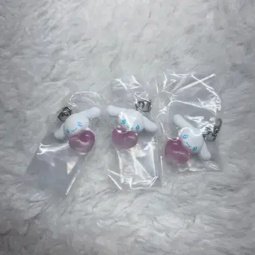 메지루시 액세서리 참 산리오 시나모롤 에모큥 가챠가챠