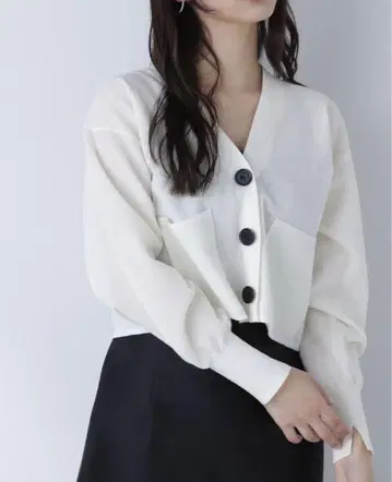 내추럴 뷰티 베이직 크롭 폼 니트 가디건