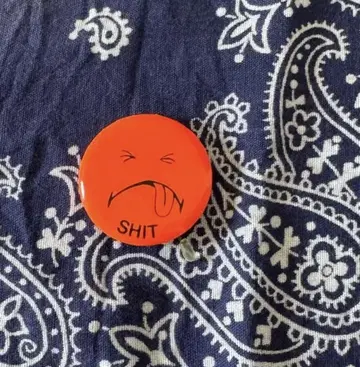 빈티지 배지 스마일리 SHIT 니코짱