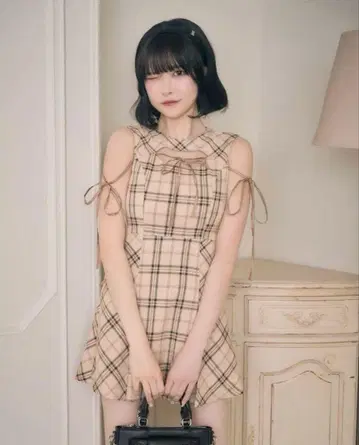 미셸 마카롱 프론트 오픈 체크 미니 원피스