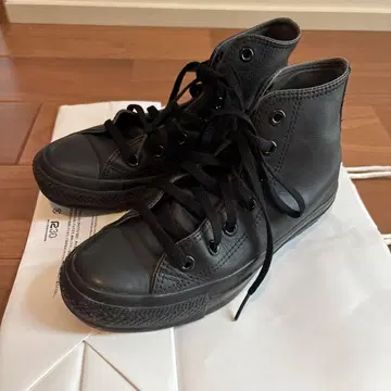 여성 컨버스