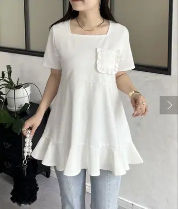 프릴 포켓 밑단 플레어 페플럼 T / 프로즈베르