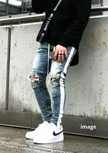 [한국 스타일] 스키니 데님 라이트 블루 데미지 S