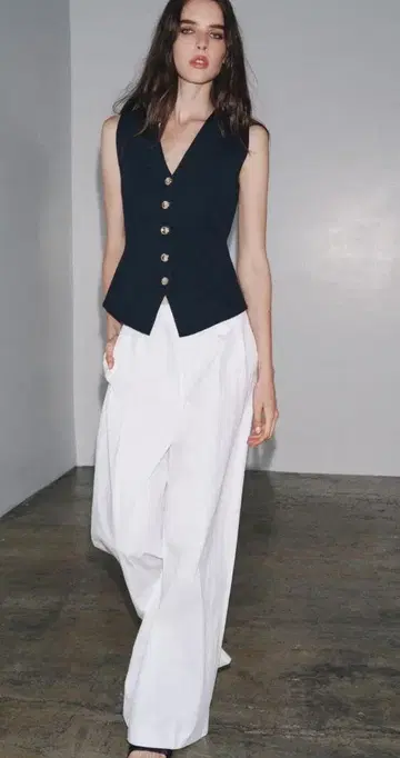 ZARA 미사용 니트 베스트 네이비