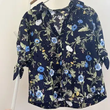 ZARA 꽃무늬 셔츠 네이비