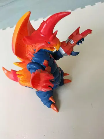 외뿔 홍련 초수 바키시마무 울트라맨 괴수 소프트 비닐