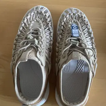 새상품 KEEN 유니크 O3 24.5