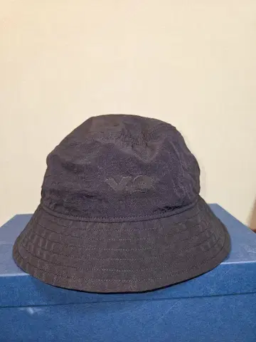 Y-3 버킷 햇