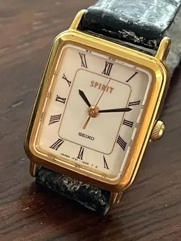 SEIKO 세이코 스피릿 1F21-5B30 손목시계 화이트 x 골드