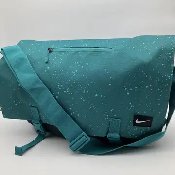 미사용 NIKE 나이키 메신저 백 사선으로 큼지막한 용량 블루 계열