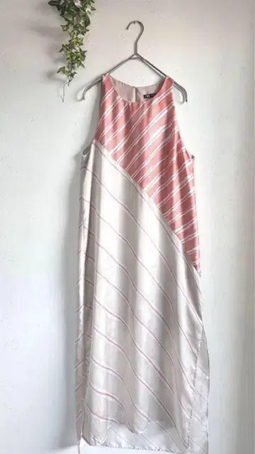 ZARA 자라 리조트 슬리브리스 맥시 길이 원피스 새틴