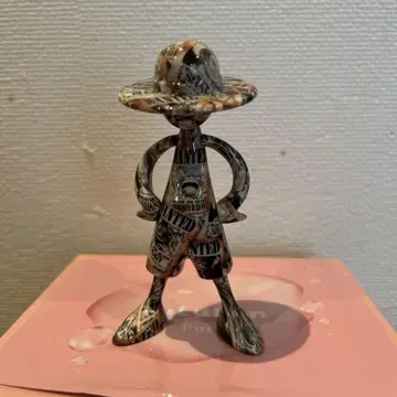 루피즈_가운데 수배서