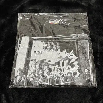 WEST. Wtrouble 투어 T셔츠
