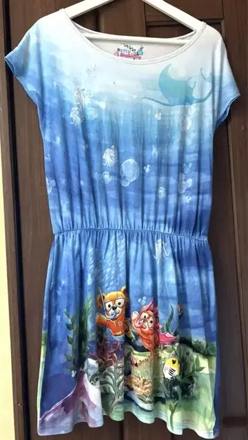 홍콩 디즈니 한정판 더피 셰리메이 M 사이즈 원피스