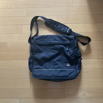Sierra Field 숄더백