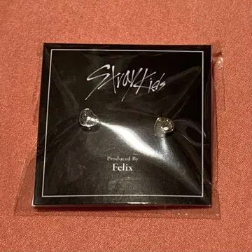 StrayKids 필릭스 멘프로 귀걸이