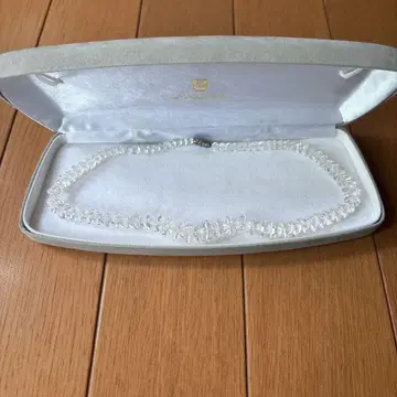 크리스탈 삼각형 수정 목걸이