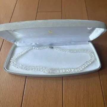수정 목걸이