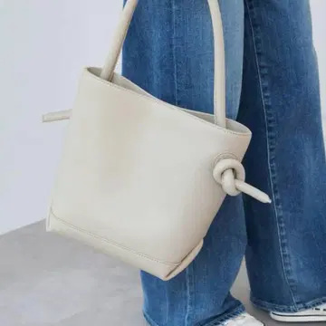 [VASIC / 바지크] Patti Mini Spick and Span
