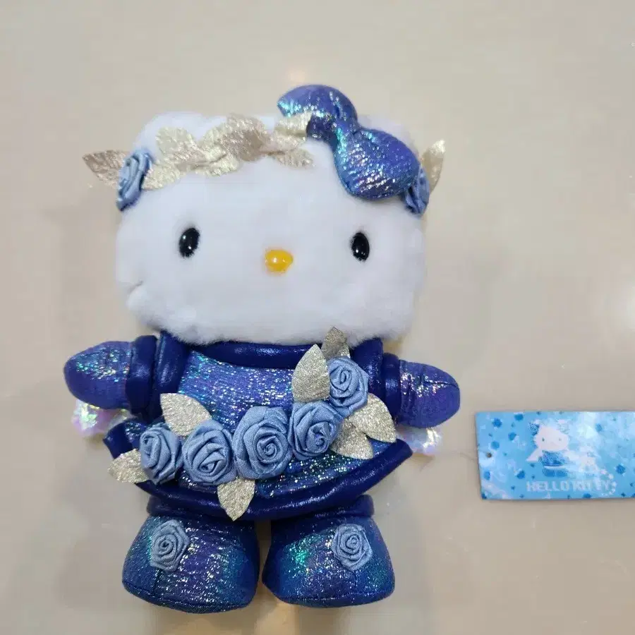 楽天市場】ハローキティ エンジェルキーホルダー : サンリオオンライン