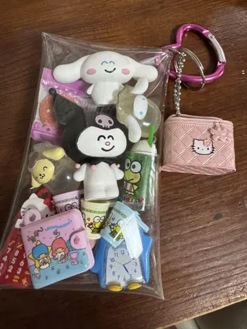 [가챠 듬뿍 파우치] 산리오