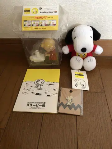 2013년 스누피 전시회 스누피 봉제 인형, 배치, 슈로더 피규어