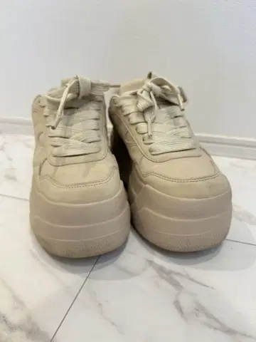 ZARA 통굽 스니커즈 베이지 플랫폼 스니커즈