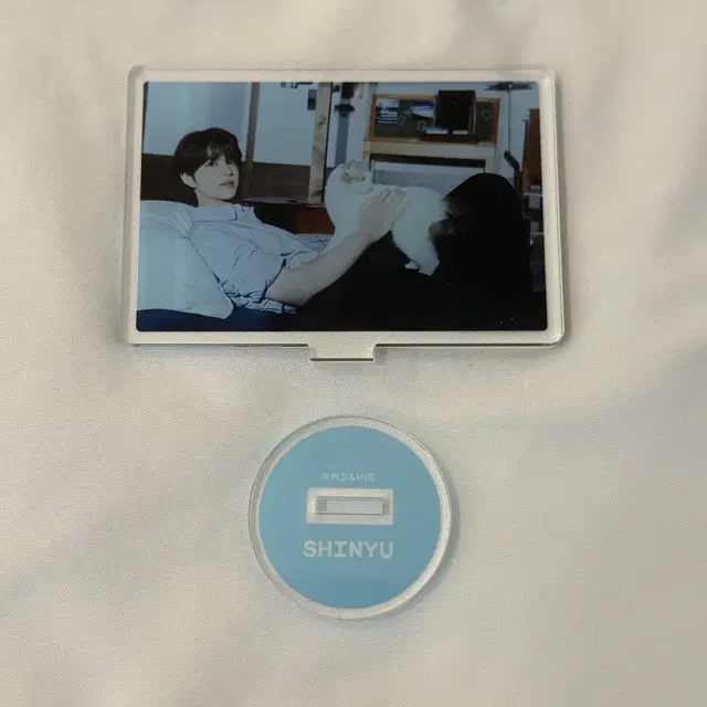 투어스 하지메마시테 카페 신유 교복 고양이 아크릴스탠드 A 등신대