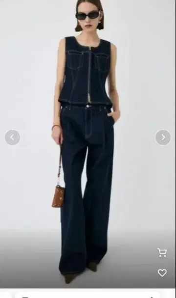 미사용 새상품 moussy TUCK WIDE 스트레이트 데님 사이즈 2
