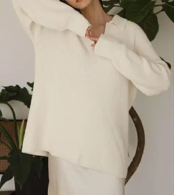 ENOF 이나프 아이보리 V넥 리브 니트