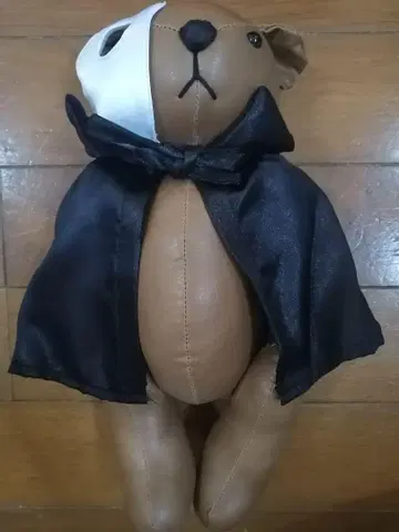 오페라 극장의 괴인 곰돌이