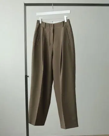 anuke Heather Tuck Pants
