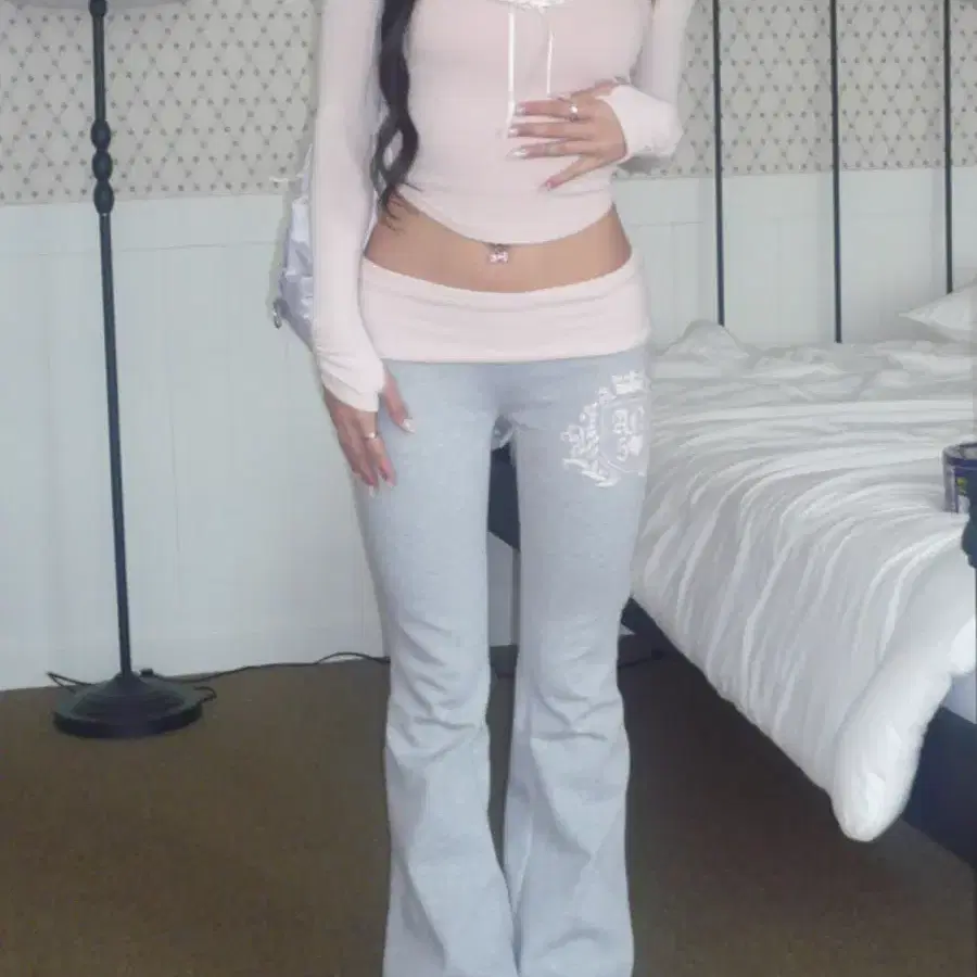 Rockcake 96 Appliqué Pants on Bunjang Global Site.
